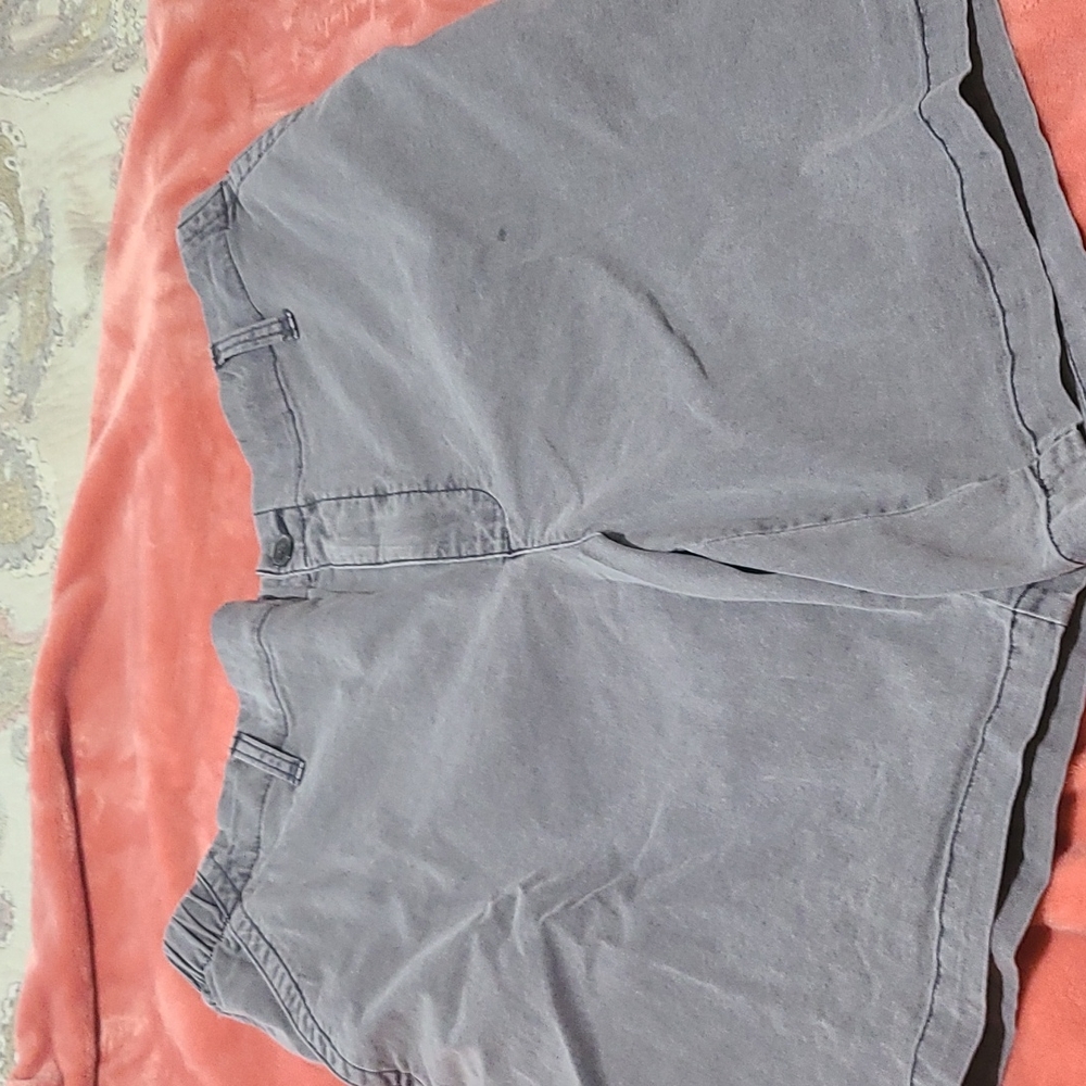 BRAND NEW! NEVER WORN!